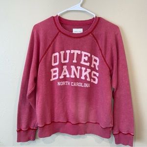 American Eagle “outer banks” pink graphic crewneck S
